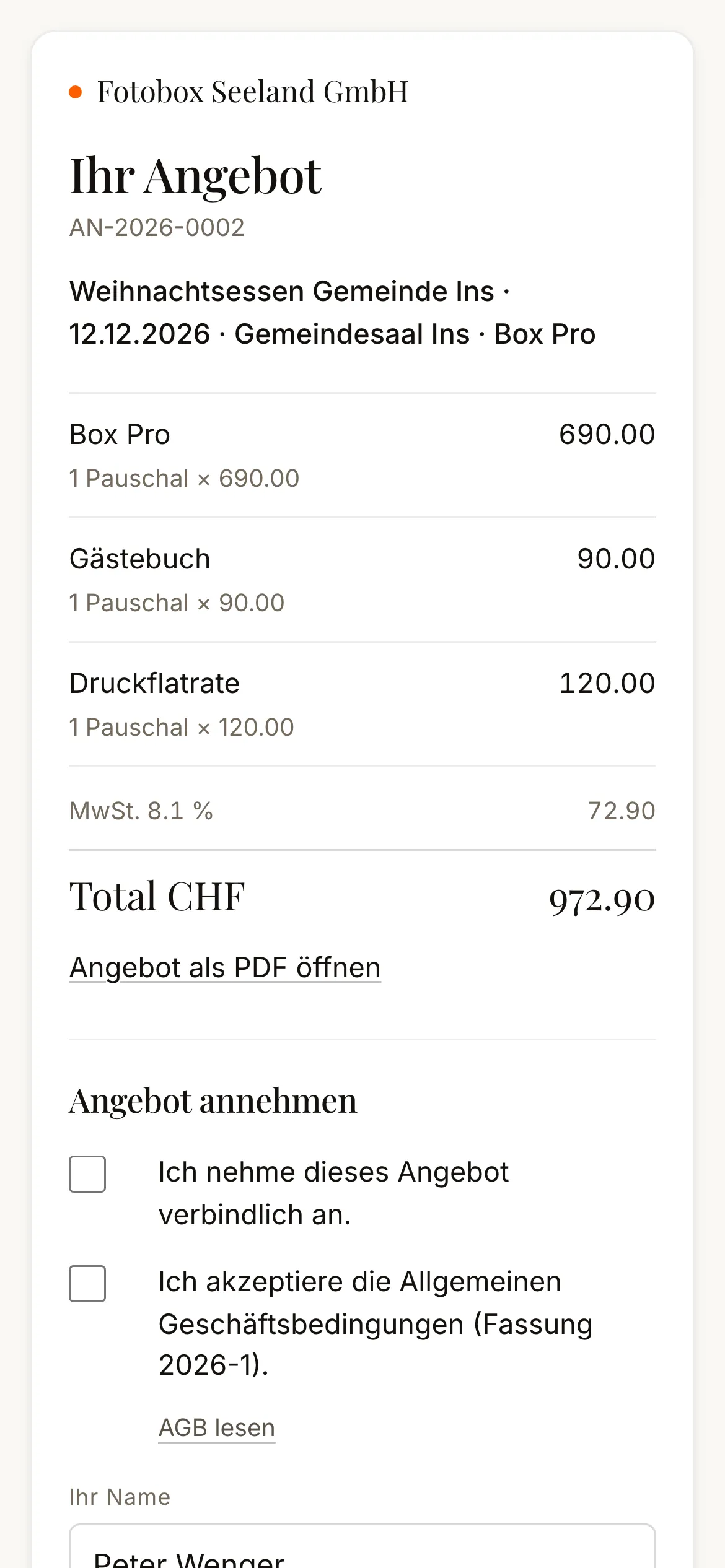 Das Angebot auf dem Handy des Kunden, mit Knopf zum Annehmen
