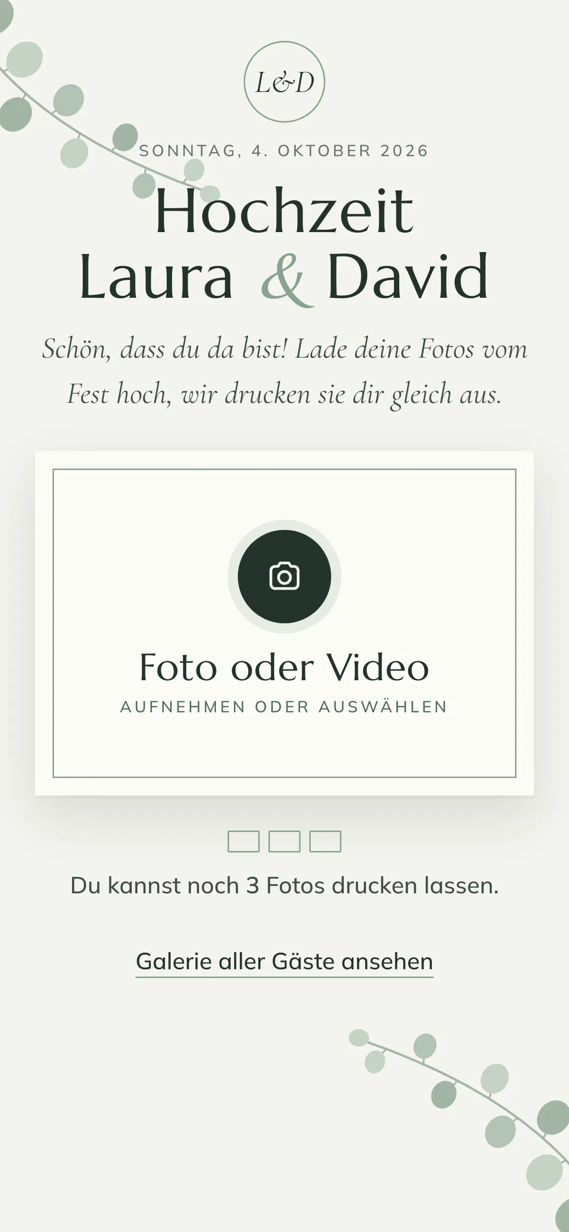Die Seite für die Gäste einer Hochzeit auf dem Handy, mit dem Knopf zum Hochladen