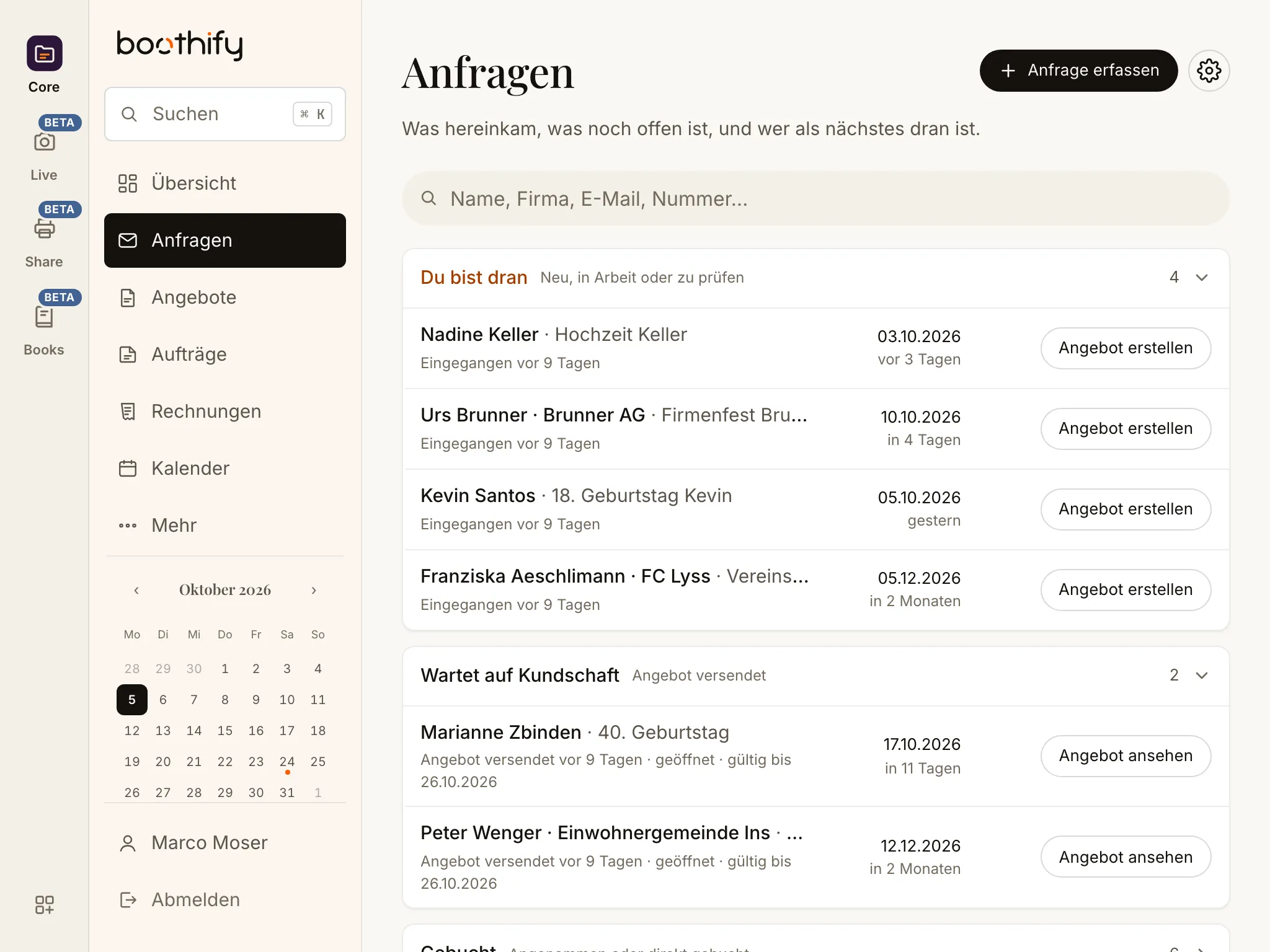 Boothify Core: die Anfragen, gruppiert danach, wer als Nächstes dran ist